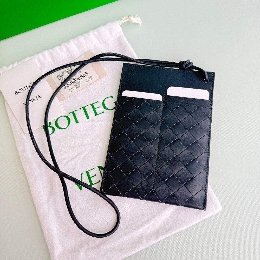 Bottega Beneta Intrecciato Weave Leather Passport/Phone Holder Lanyard 708620 - Picture 3 of 12